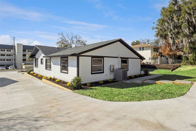 118 N GRANDVIEW STREET, Mount Dora, FL 32757