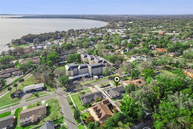 118 N GRANDVIEW STREET, Mount Dora, FL 32757