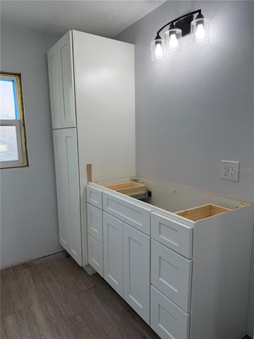 118 N GRANDVIEW STREET, Mount Dora, FL 32757