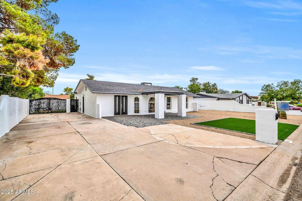 4301 E BLUEFIELD Avenue, Phoenix, AZ 85032 — photo 3