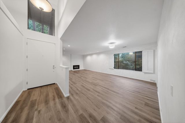 11526 Sutters Mill Cir, Gold River, CA 95670