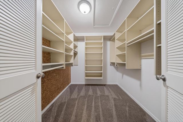 11526 Sutters Mill Cir, Gold River, CA 95670