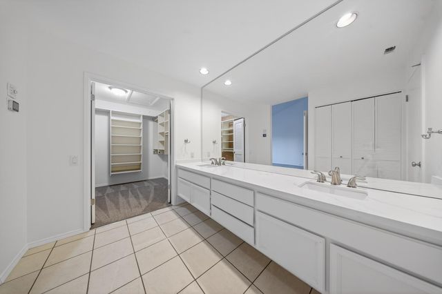 11526 Sutters Mill Cir, Gold River, CA 95670