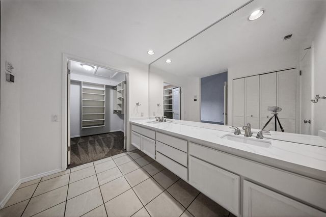 11526 Sutters Mill Cir, Gold River, CA 95670