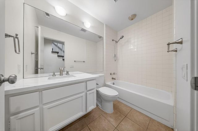 11526 Sutters Mill Cir, Gold River, CA 95670
