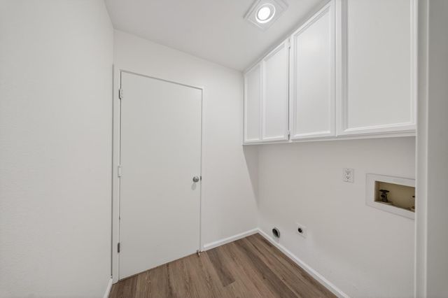 11526 Sutters Mill Cir, Gold River, CA 95670