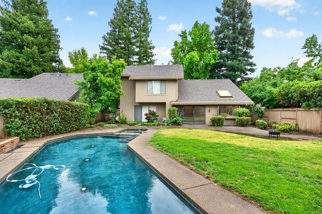 11526 Sutters Mill Cir, Gold River, CA 95670