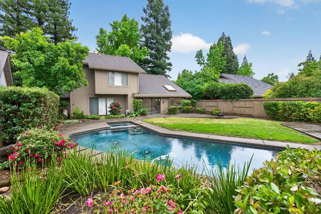 11526 Sutters Mill Cir, Gold River, CA 95670