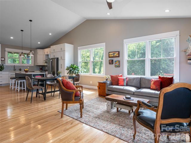 309 Ava Lane, Asheville, NC 28804