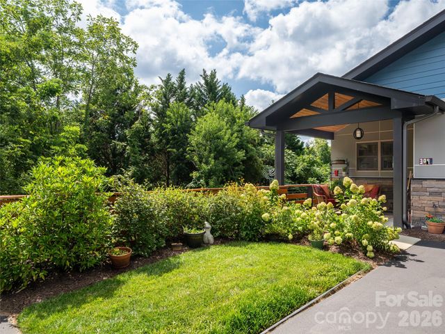 309 Ava Lane, Asheville, NC 28804
