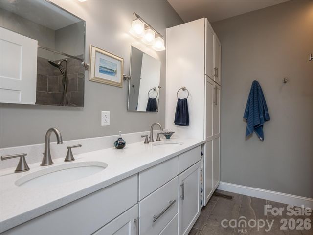 309 Ava Lane, Asheville, NC 28804