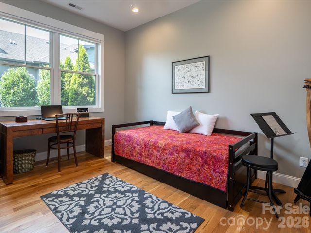 309 Ava Lane, Asheville, NC 28804