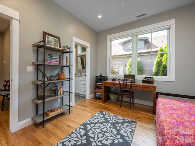 309 Ava Lane, Asheville, NC 28804