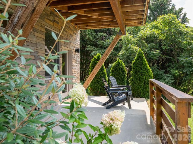 309 Ava Lane, Asheville, NC 28804