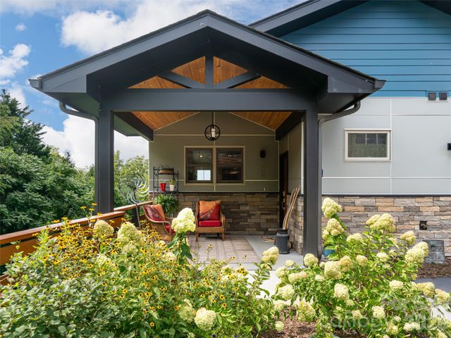 309 Ava Lane, Asheville, NC 28804