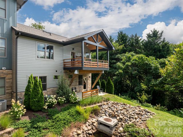 309 Ava Lane, Asheville, NC 28804