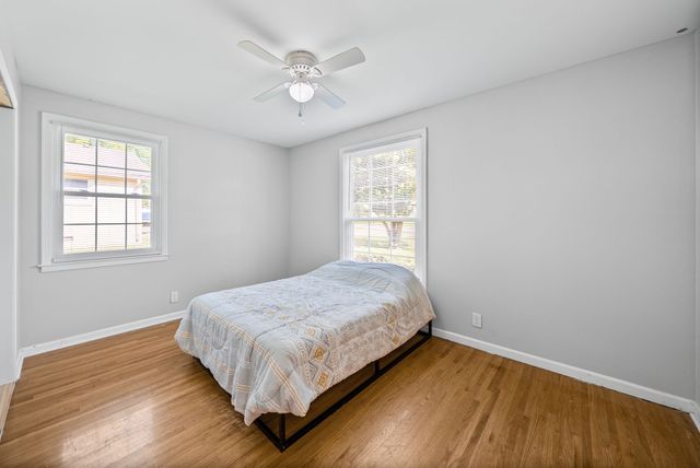 2154 N Meadow Dr, Clarksville, TN 37043