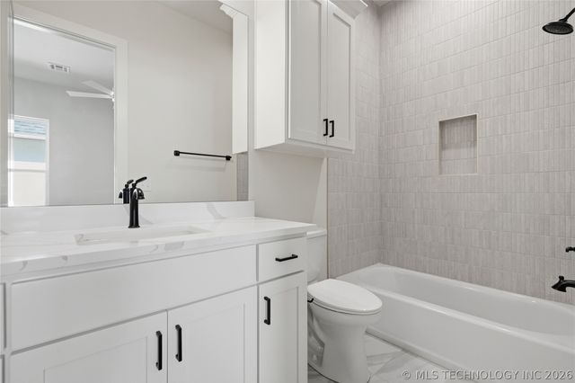 2102 E 138th Street S, Bixby, OK 74008