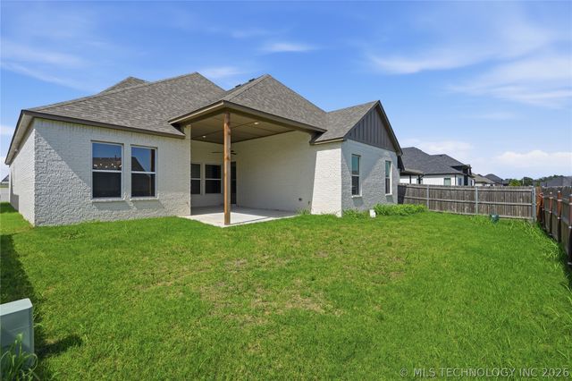 2102 E 138th Street S, Bixby, OK 74008