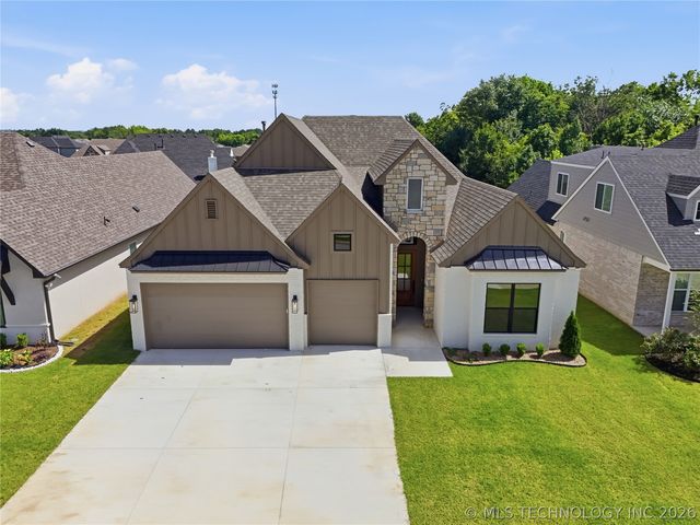 2102 E 138th Street S, Bixby, OK 74008