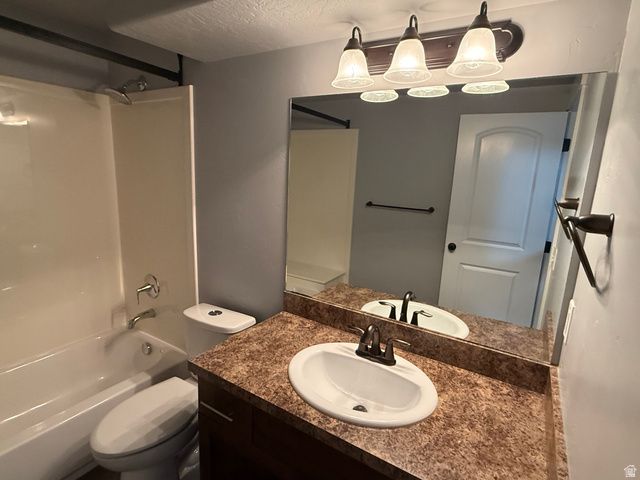 7081 N HOLLOW VIEW CT, Eagle Mountain, UT 84005