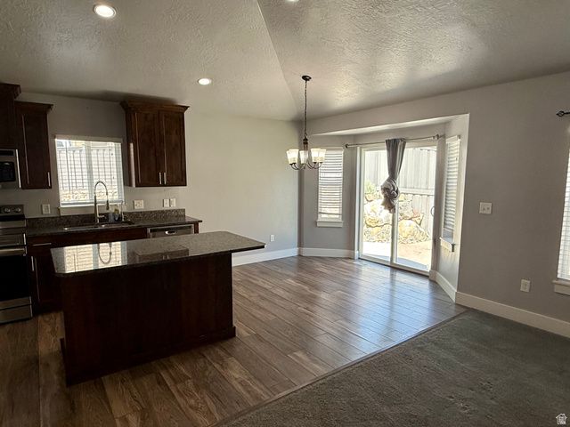 7081 N HOLLOW VIEW CT, Eagle Mountain, UT 84005