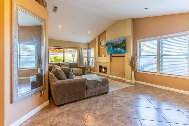 17190 Melon Avenue, Fontana, CA 92336