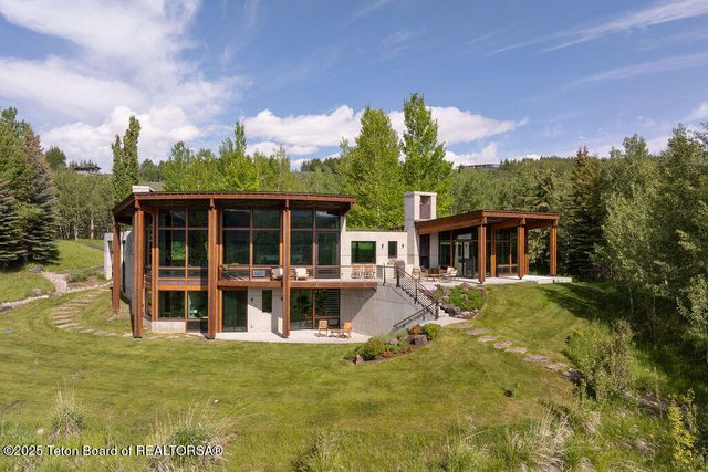 1955 W BOHNETTS Road, Jackson, WY 83001