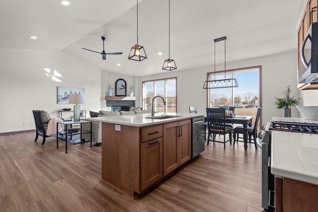 N8856 DUBLIN, Menasha, WI 54952