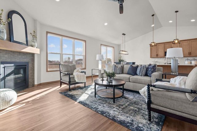 N8856 DUBLIN, Menasha, WI 54952