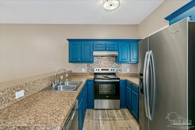 6922 Sea Turtle Cir, Navarre, FL 32566