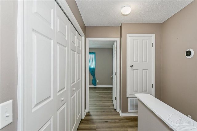 6922 Sea Turtle Cir, Navarre, FL 32566