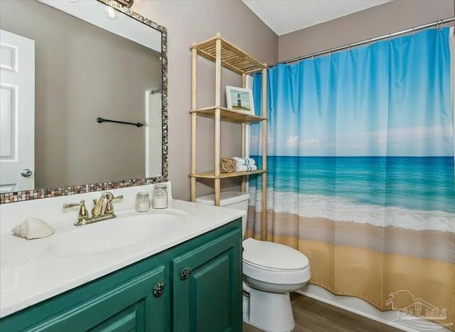 6922 Sea Turtle Cir, Navarre, FL 32566