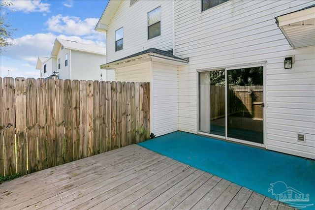 6922 Sea Turtle Cir, Navarre, FL 32566