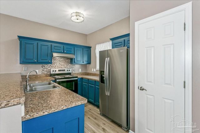 6922 Sea Turtle Cir, Navarre, FL 32566