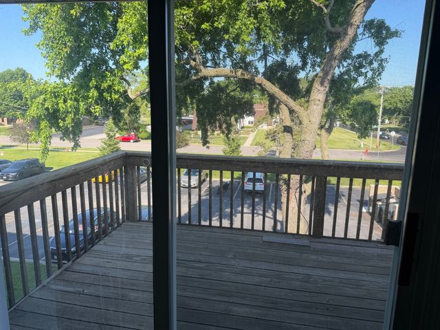 1855 TALL OAKS Drive 3301, Aurora, IL 60505