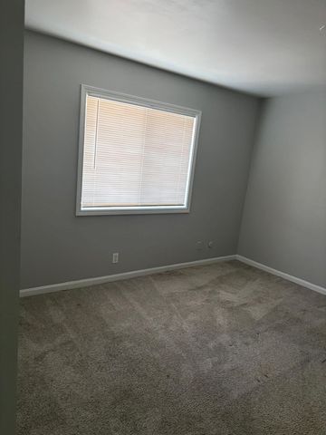 1855 TALL OAKS Drive 3301, Aurora, IL 60505