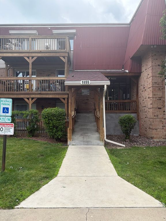 1855 TALL OAKS Drive 3301, Aurora, IL 60505