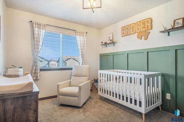 1120 Cypress Ave Avenue, Madison, SD 57042