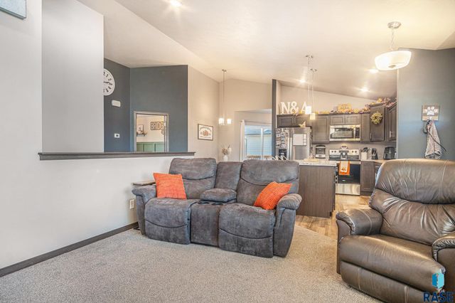 1120 Cypress Ave Avenue, Madison, SD 57042