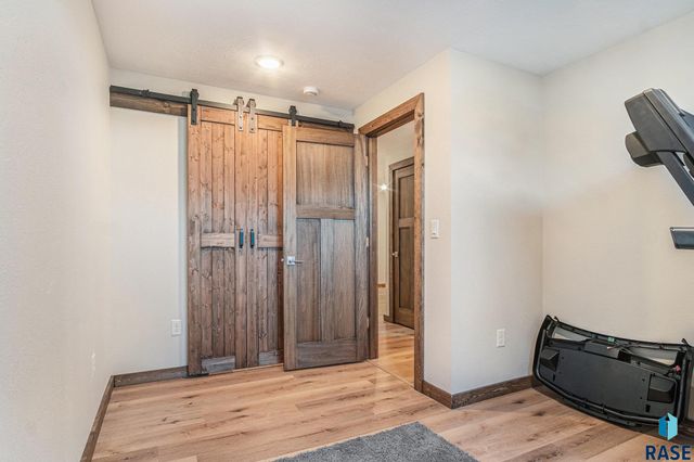 1120 Cypress Ave Avenue, Madison, SD 57042