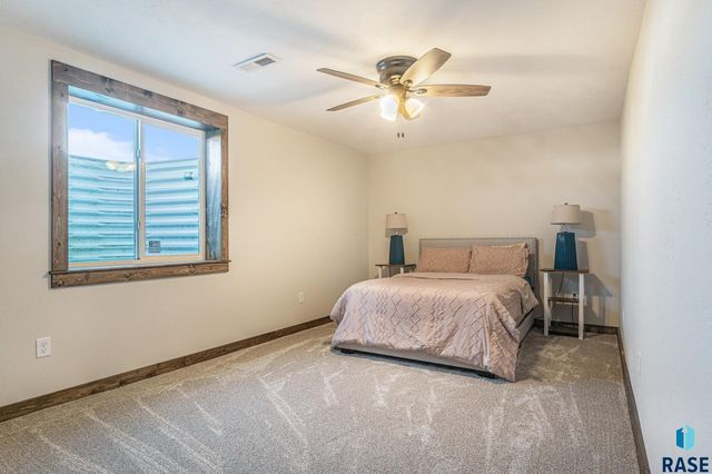 1120 Cypress Ave Avenue, Madison, SD 57042