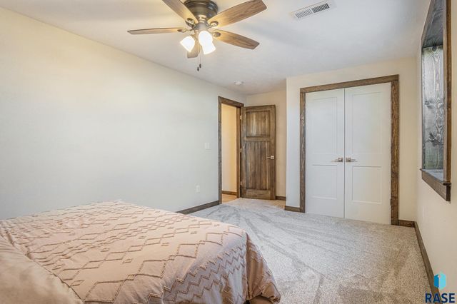 1120 Cypress Ave Avenue, Madison, SD 57042