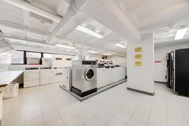 6030 N Sheridan Road 406, Chicago, IL 60660