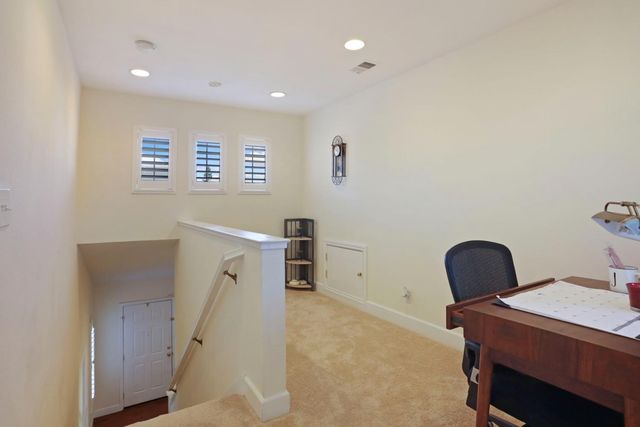 2736 Daisy Ln, Tracy, CA 95377