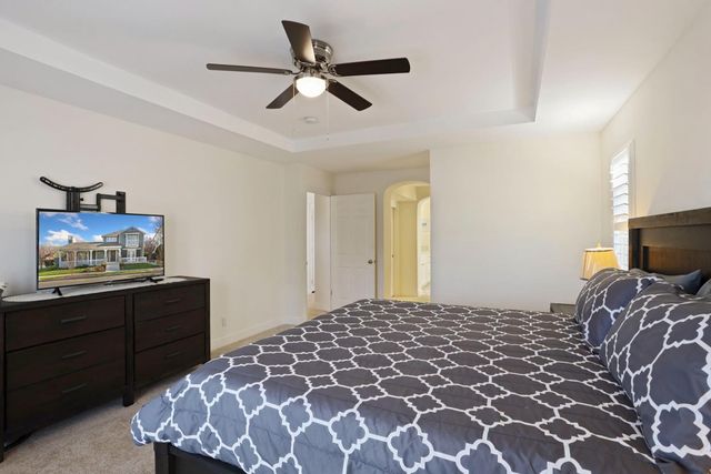 2736 Daisy Ln, Tracy, CA 95377