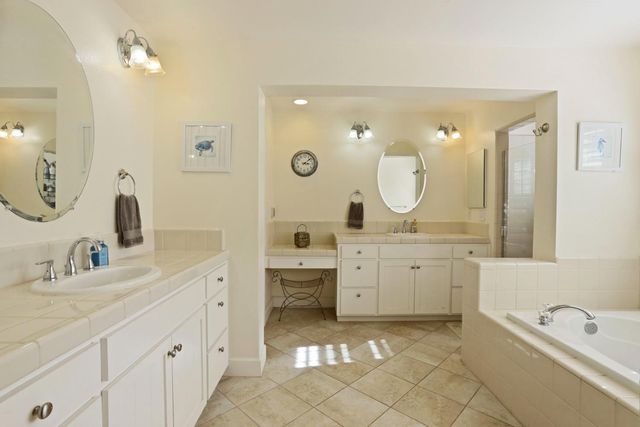 2736 Daisy Ln, Tracy, CA 95377