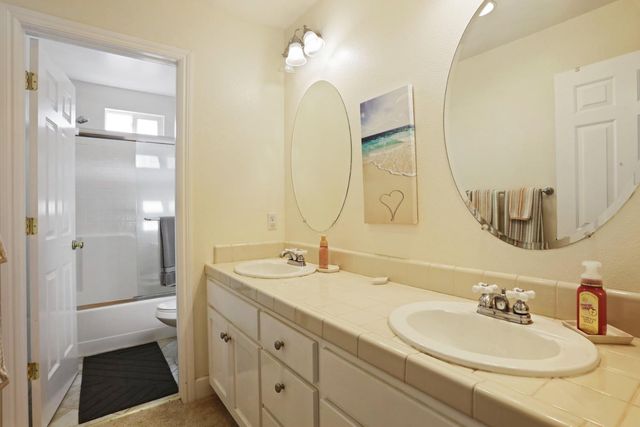 2736 Daisy Ln, Tracy, CA 95377