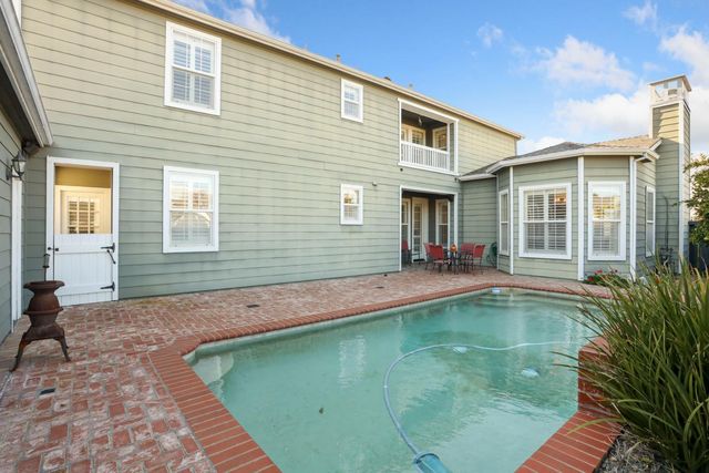 2736 Daisy Ln, Tracy, CA 95377