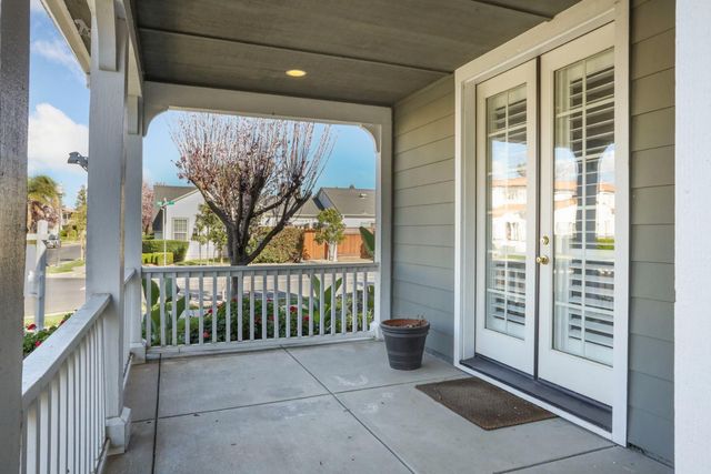 2736 Daisy Ln, Tracy, CA 95377